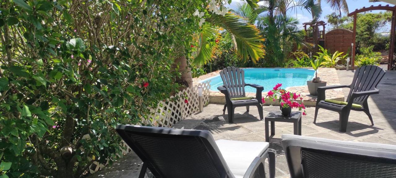 Bungalow Tout Confort Avec Piscine Partagee A 5 Mn De La Mer Saint-Francois  Εξωτερικό φωτογραφία