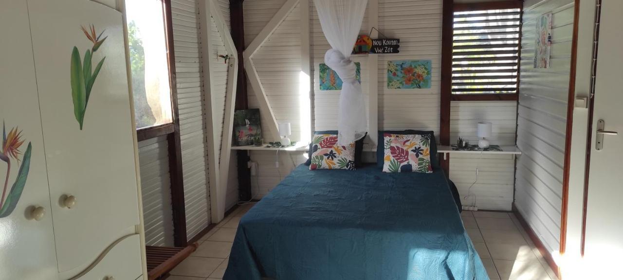 Bungalow Tout Confort Avec Piscine Partagee A 5 Mn De La Mer Saint-Francois  Εξωτερικό φωτογραφία