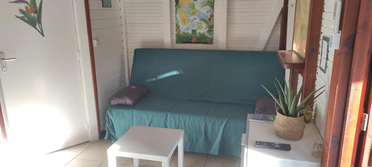 Bungalow Tout Confort Avec Piscine Partagee A 5 Mn De La Mer Saint-Francois  Εξωτερικό φωτογραφία